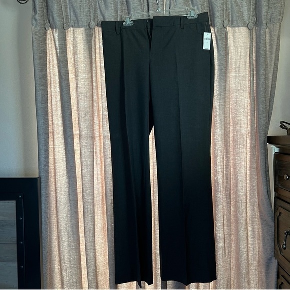 NWT Gap The Perfect Trouser Gray Plaid Flared Trouser Size 8 - Picture 3 of 16